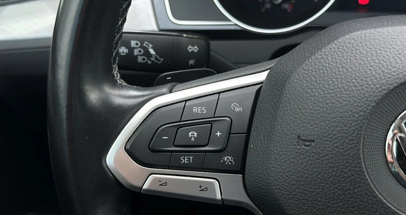 Volkswagen Passat cena 85000 przebieg: 93300, rok produkcji 2020 z Borne Sulinowo małe 211